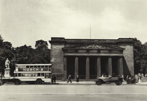 Berlin: Yeni Muhafız; Yeni Muhafız Evi (s/b fotoğraf) by Sasha Stone