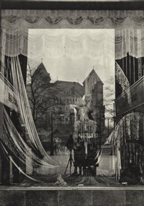 Berlin: Michel'in vitrini; Vitrin (s/b fotoğraf) by Sasha Stone