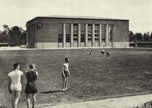 Berlin: Spor Forumu (s/b fotoğraf) by Sasha Stone