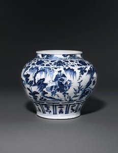 Son derece nadir ve önemli mavi ve beyaz kavanoz, Guan Yuan Hanedanlığı, 14. yüzyıl ortası (seramik) (ayrıca bkz. 469089 - 469093) by School Chinese