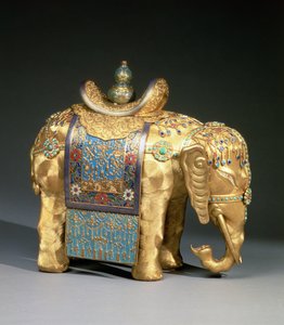 Emaye süslemeli ve mercan ve turkuaz kaboşonlu bir fil figürü, Budist amblemleriyle süslenmiş eyer bezi, Chien Lung Dönemi, c.1780 (yaldızlı bronz, emaye, mercan ve turkuaz) by School Chinese