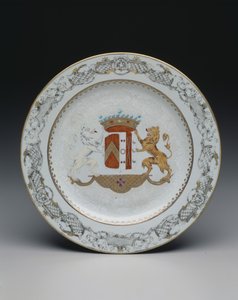 Armalı plaka, c.1740 (renkli ve grisaille emayeli porselen) by School Chinese