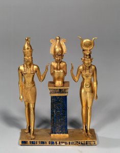 Antik Mısır: Osorkon adına Osirian üçlüsü (Osiris, İsis ve Horus ile çevrilidir. Altın kolye ve lapis lazuli (lapis lazuli). 22. hanedan, düşük dönem. Paris, Louvre Müzesi