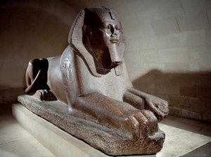 Mısır antikası: Büyük sfenks, II. Ramses ve oğlu 1. Merenptah (veya Mineptah, Merneptah) tarafından gasp edildi. Pembe granit heykel. Paris, Louvre Müzesi
