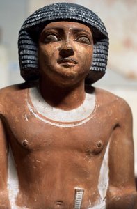 Erkek figürü, Boyalı kalker heykel, Mısır uygarlığı, Detay by School Egyptian