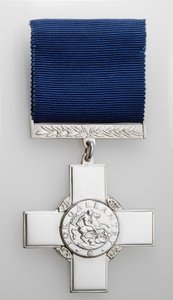 George Cross (ipek kurdele ile gümüş)