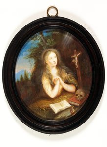 Bir bankaya yaslanmış Mary Magdalene, gözleri bir haça kaldırılmış (emaye) by School English