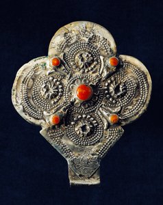 Kabartmalı gümüş ve mercan kolye, Fas