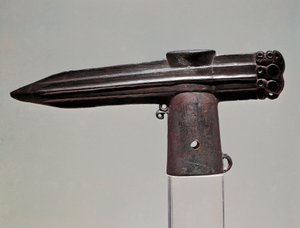 Sanat İskit (İskit uygarlığı veya İskit): Krasnoyark bölgesinden (Sibirya ve Altay) bronz balta. MÖ 7. - 2. yüzyıl. Petersburg, Ermitaj Müzesi by Scythian