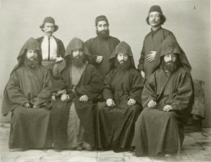 4 Ermeni rahip ve diğer 3 kişilik bir grup, Akdeniz Oteli