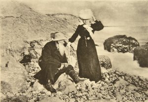 Rus yazar Leo Tolstoy ve eşi Sophia, Karadeniz kıyısında, Kırım, Rusya, 1902