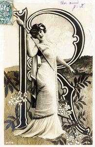 R : Gabrielle Robinne, Fransız aktris, Comedie Francaise, Paris - Kartpostaldaki alfabe by Studio Reutlinger