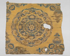 Çiçek Madalyonlu Tekstil, c.800 by Tang Dynasty Chinese School