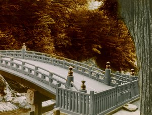 Nikko kentindeki Shinkyo (kutsal köprü), 1900 - 1915 civarı (fotoğraf) by Teijiro Takagi
