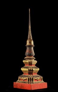 Bir chedi veya reliquary kulesi modeli (ahşap)