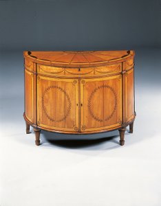 George III kakma işi yarı-lune komodin, c.1760-79 (saten ağacı, amaranth ve lale ağacı) by Thomas (attr.to) Chippendale