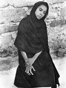 Elisa, Meksiko, 1924 by Tina Modotti