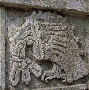 Bir kartal kabartması, Quetzalcoatl tapınağı by Toltec Toltec