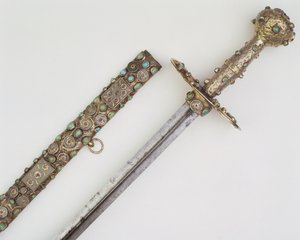 Kınlı kılıç kabzası (gümüş, çelik ve değerli taşlar)