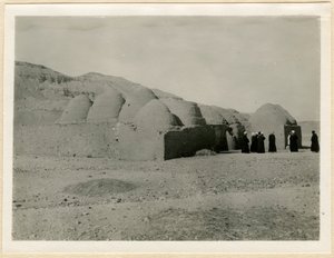Aziz Theodore ve Acladio Manastırı, Medinet Habu, Mısır, fotoğraf: Ugo Monneret de Villard by Ugo Monneret de Villard