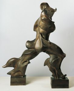 Uzayda Eşsiz Süreklilik Biçimleri by Umberto Boccioni