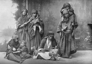 Bir Bedevi müzisyeni ve dinleyicileri, 1902 by Unbekannt