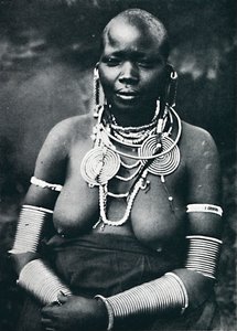 Bir Masai matronu, 1912 by Unbekannt