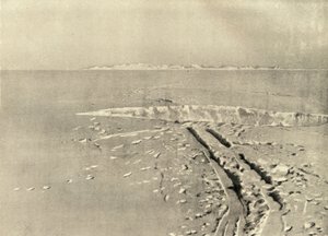 Düz Yüzeyde Tipik Bir Yarık, c1908, 1909. by Unbekannt