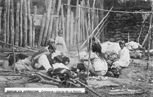 İş yerinde bir aile, Catamarca, Arjantin, 20. yüzyılın başları by Unbekannt