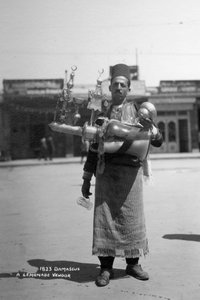 Bir limonata satıcısı, Şam, Suriye, c1920s-c1930s by Unbekannt