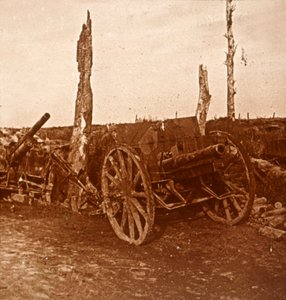 Terk edilmiş toplar, c1914-c1918 by Unbekannt