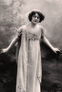 Adrienne Augarde 1882-1913, İngiliz aktris, 1907 by Unbekannt