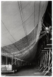 Zeplin LZ1 Graf Zeppelin yapım aşamasında, 1899 1933 by Unbekannt