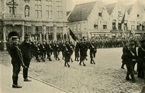 Belçikalı Albert I, birlikleri gözden geçiriyor, Birinci Dünya Savaşı, 1914, c1920. by Unbekannt
