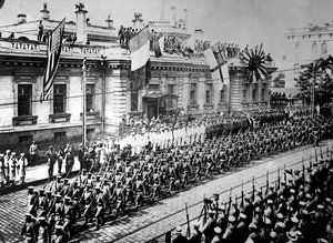 Müttefik askerler ve denizciler Vladivostok, Rusya, Eylül 1918 by Unbekannt
