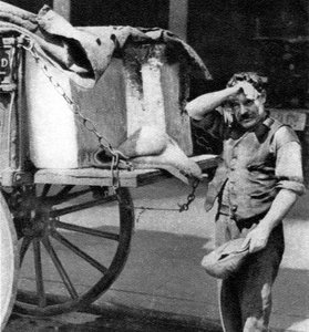 Arabasıyla bir buzdan adam, Londra, 1926-1927 by Unbekannt