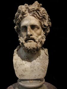 Asklepios, tıp ve şifa tanrısı. Phyromachos tarafından Yunan heykelinin Roma kopyası, MÖ 2. yüzyıl by Unbekannt