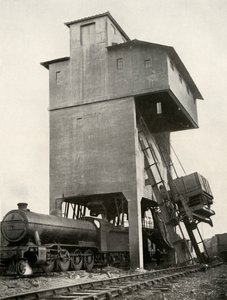 Hornsey İstasyonunda Otomatik Kömürleme, Middlesex, 1935. by Unbekannt