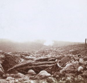 Bombardıman, Le Mort Homme, Dead Mans Tepesi, kuzey Fransa, c1914-c1918. by Unbekannt