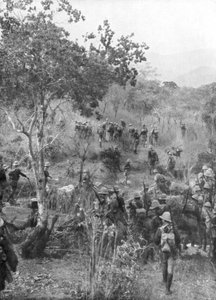 Alman Doğu Afrika sınırlarındaki çalılıklarda İngiliz birlikleri, I. Dünya Savaşı, 1915 by Unbekannt