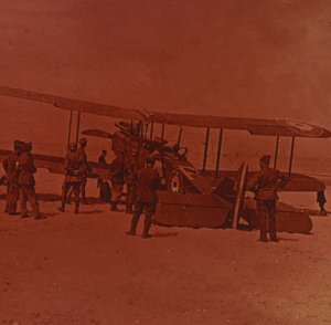 Bozuk İngiliz uçağı, c1914-c1918. by Unbekannt