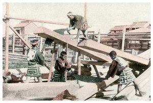 Marangozlar iş başında, Japonya, 1904 by Unbekannt