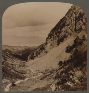 Crag Kalesi ve güzel Borrowdale Vadisi, Lake District, İngiltere, 1903. by Unbekannt