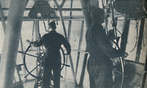 Yolcular İçin Konfor ve Muhteşem Bir Merkezi Kontrol Kabini, c1935 by Unbekannt