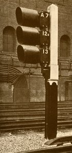 Elektrik Lambası Sinyalleri, Gündüz Kullanımı İçin Gölgeli, Baker Street İstasyonunda, Metropolitan Demiryolu, 193 by Unbekannt