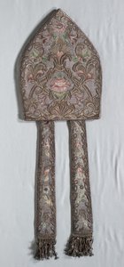 İşlemeli Gönye, 1700