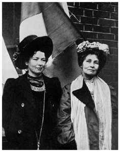 Emmeline Pankhurst, İngiliz süfrajet ve kızı Christabel, 20. yüzyılın başlarında 1956 by Unbekannt