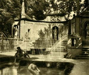 Çeşmeler, Hellbrunn Sarayı, Salzburg, Avusturya, c1935. by Unbekannt