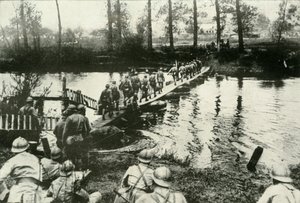 Bir Nehri Geçen Fransız Birlikleri, 1919. by Unbekannt