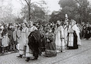 Rusya'dan Tsarina Maria Fyodorovna'nın cenazesi, Roskilde, Danimarka, 19 Ekim 1928 by Unbekannt